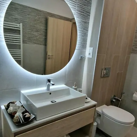 Happy House A&c Апартаменти *