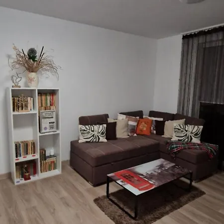 Happy House A&c Апартаменти *